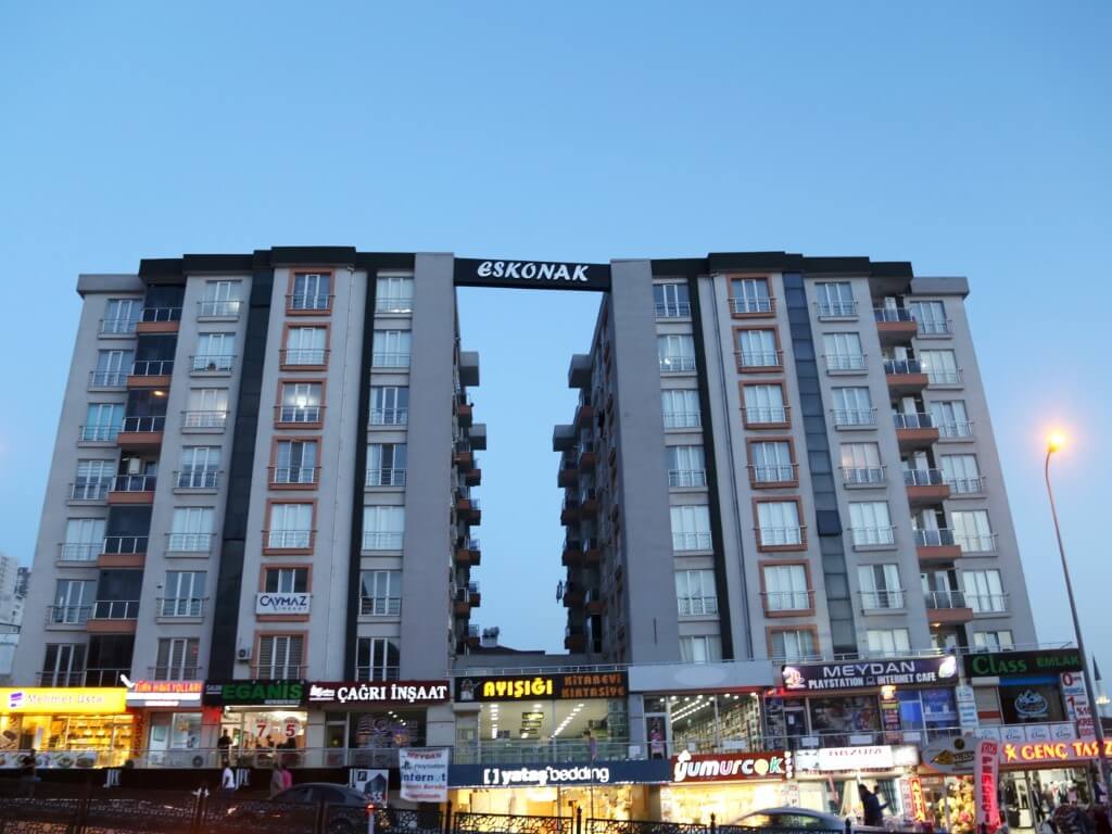 Es Konak